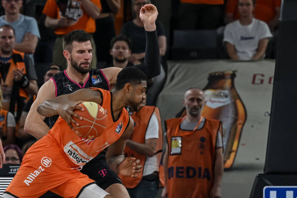 力也非常出 力也非常出