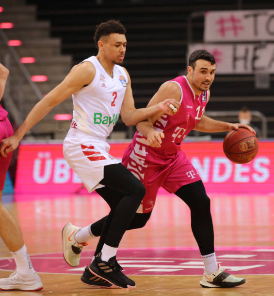 巴萨的用人 巴萨的用人